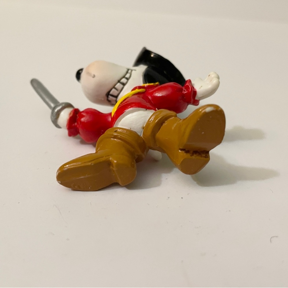 Vintage 1960s Peanuts Snoopy Pirate & Belle PVC Figurine UFS - Picture 8 of 16